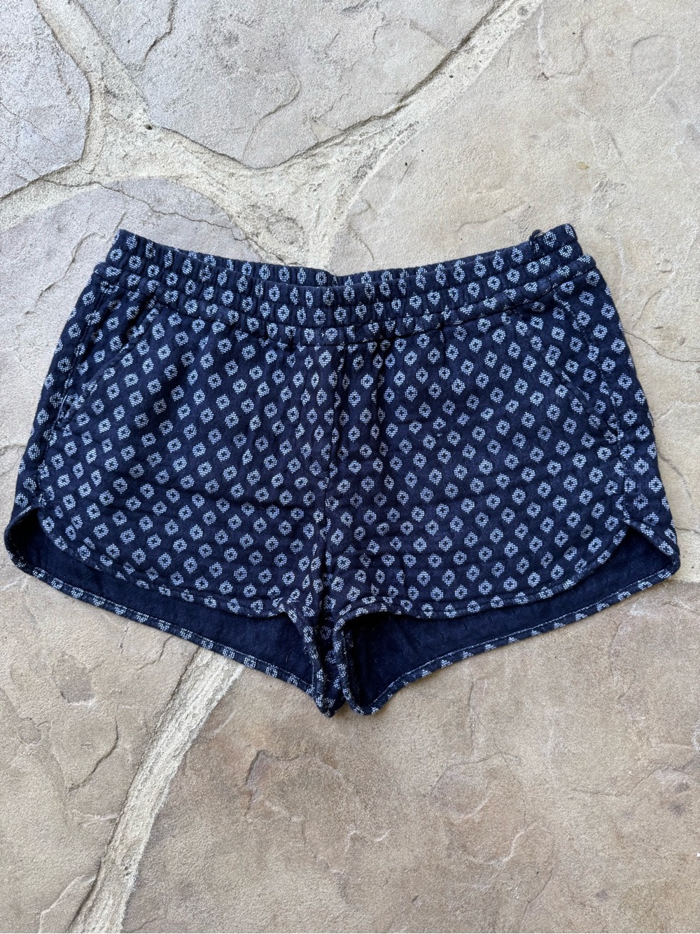 LOFT Outlet, Navy Blue & WhitePatterned Shorts, Size S